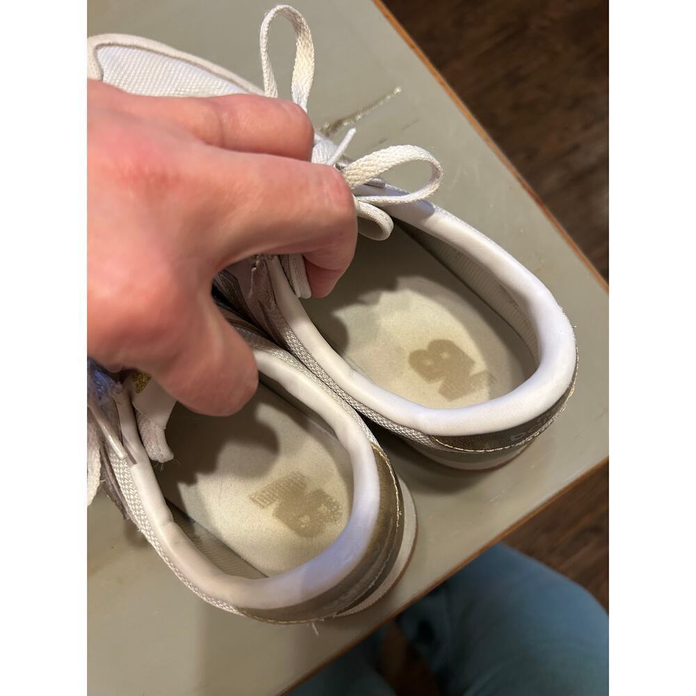 New Balance cream and gold sneakers casual glam - Picture 7 of 10